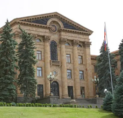 ԱԺ-ն օրենքով անդրադարձավ առաջնագիծ մեկնող կամավորների իրավունքներին