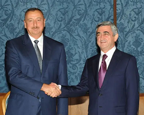 «Ի՞նչն ենք ողջունում». Ռուստամյանը Ղարաբաղի շուրջ ստեղծված «անհեթեթ վիճակի» մասին