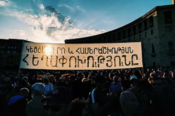 Opposition Rally in Yerevan Promises Election of New PM in Coming Days (Live Thread)
