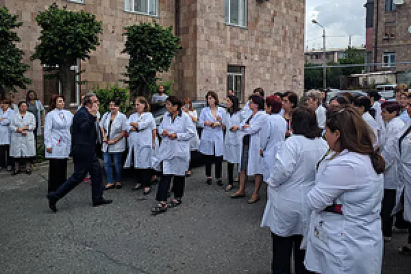 ՀՀԿ֊ն չի պատրաստվում դիրքերը զիջել թիվ 16 պոլիկլինիկայում