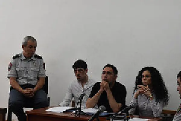 Գողության օրը մեղադրյալը մորեղբոր տանը քնած է եղել