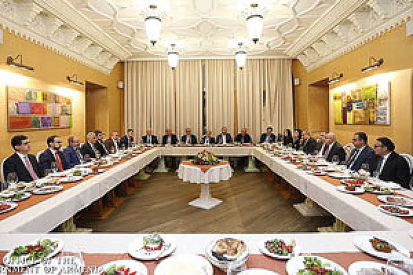 Նիկոլենց իզմ-ի հետքերով