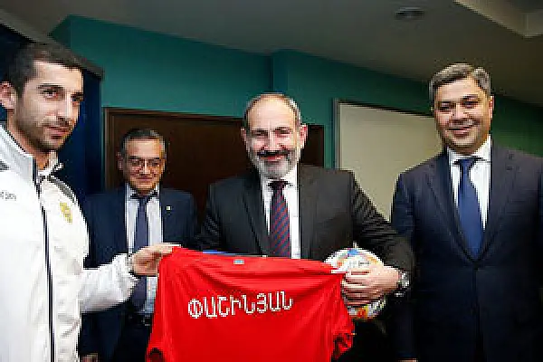 Չեկիզմի էջը պետք է փակվի․ Արթուր Վանեցյանին՝ ֆուտբոլային հաղթանակներ
