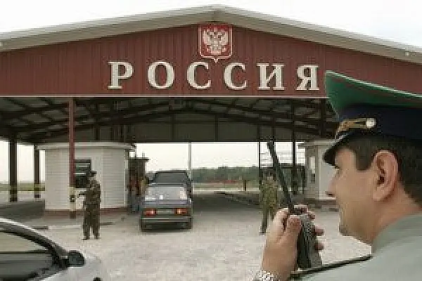 Месяц на КПП: Россия безосновательно вернула сыр в Армению