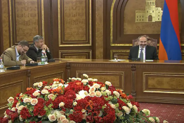 Փաշինյանը ռուսներին խորհուրդ տվեց մտածել սեփական պատմության մասին