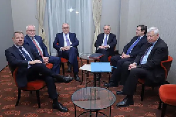 3.5 ժամում Մամեդյարովն ու Մնացականյանը պայմանավորվեցին շարունակել բանակցությունները