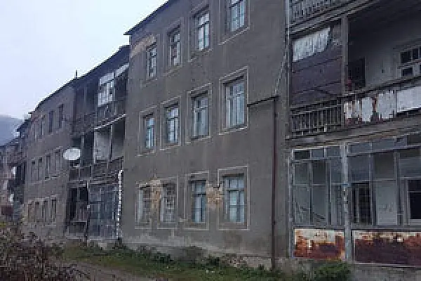 Շամլուղի այս շենքում մարդիկ են ապրում. նամակ Փաշինյանին