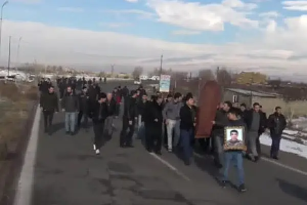 По делу о смерти солдата арестован сын бывшего армянского депутата