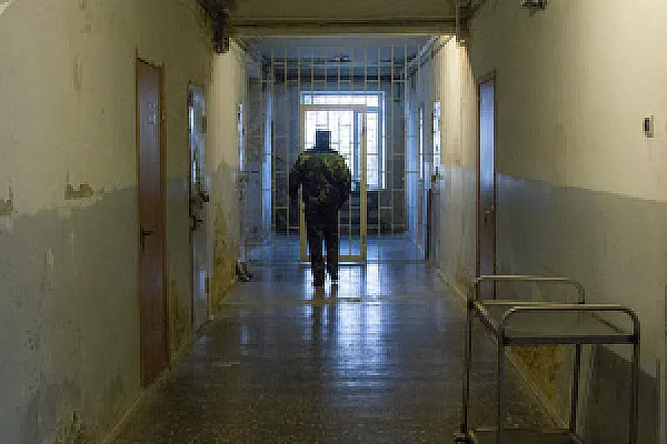 Prisons Critically Lack Psychological Resources to Work with Self-Mutilating Prisoners: Report