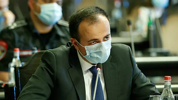 Министр Торосян: Предварительно заказали вакцину на 10% населения