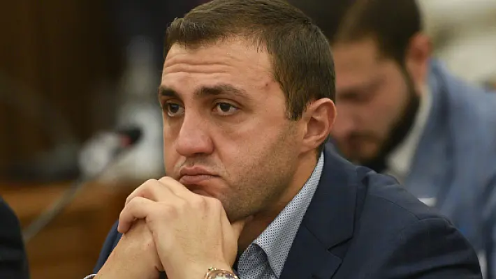 Член правящей фракции в Совете старейшин Еревана избит и ранен ножом в собственном доме