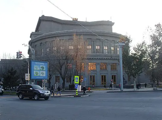 Մոտ 10 մլն դրամ` Օպերայի շենքը վերանորոգելու համար