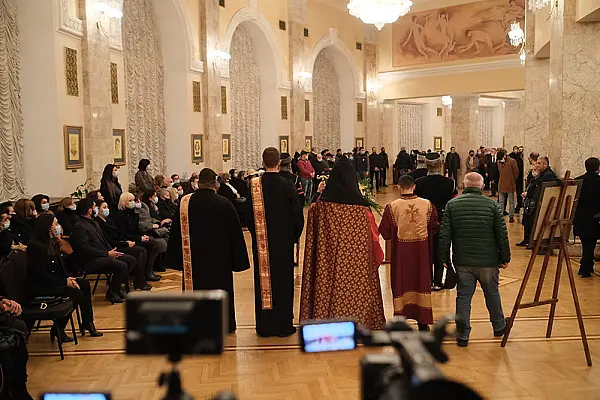 «Բոլորը ձև էին տալիս, թե չեն հասկանում»․ Վանո Սիրադեղյանի հոգեհանգիստը