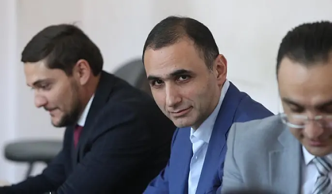 «1000-դրամանոց» ուսանողների գործով մեղադրյալին նորից կալանավորեցին