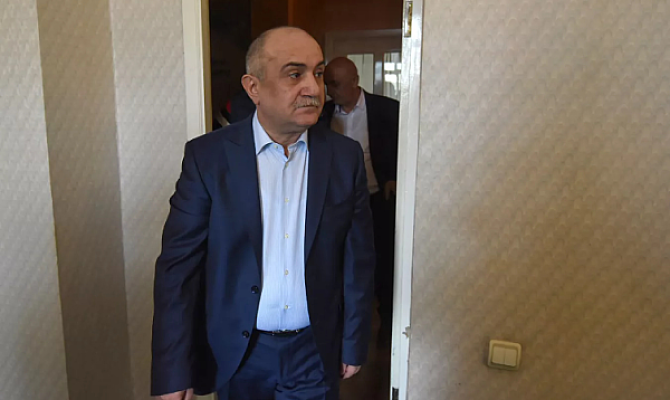 Հաղորդում հանցագործության մասին․ Սամվել Բաբայանի տված անունները