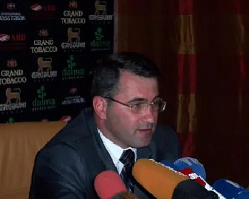 «Յարխուշտայով» և «Սարի սիրուն իմ յար ջան»-ով փորձում են հեղինակազրկել «Ժառանգությանը»