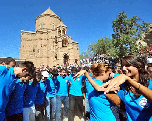 Dashnak Member Wants to Pray, But Not on the Day Determined by Turkey