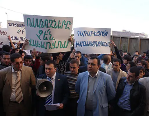 «ՀԺ»-ի դեմ բողոքի ակցիային ուսանողներին կարգադրել էին մասնակցել ուսխորհրդից