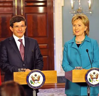 Clinton, Davutoglu in New York Discuss Armenia-Turkey Ties