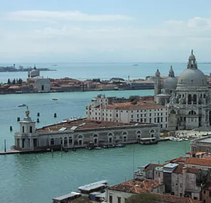 Italian Parents Call on Lawyers to Evict 41-Year-Old Son
