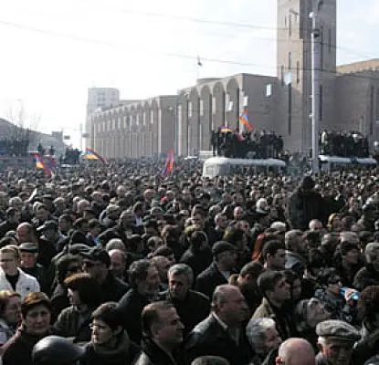 Родные пишут, оппозиция митингует. (ВИДЕО) 4 года со дня трагедии в Ереване