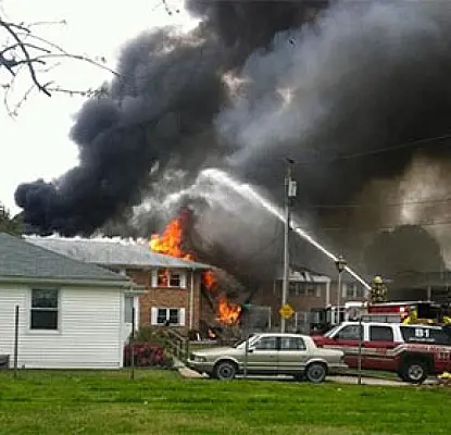 ԱՄՆ-ում կործանիչն ընկել է բնակելի տների վրա