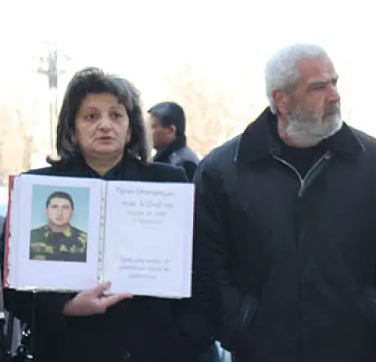 Президент Армении награждает прокурора за «заминку дела»