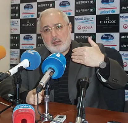 «Եթե մեռածները կարող են քվեարկել, ինչո՞ւ չեն կարող թոշակ ստանալ». ԱԺ-ում հիշեցրել են Խաչիկյանի գործը
