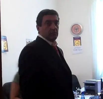 «Закопаю твою голову», «бомж». Инцидент в армянском парламенте