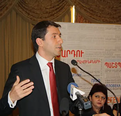 Օմբուդսմենն առաջարկում է հետաձգել անապահով ուսանողների ուսման վարձերի վճարումը
