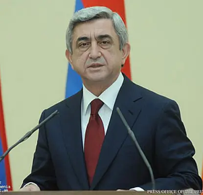 Հայկական բանակի տոնը Սերժ Սարգսյանը կրկնակի սուրբ է համարել