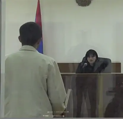 Суд в Ереване: полиция задействовала своих практикантов в качестве понятых