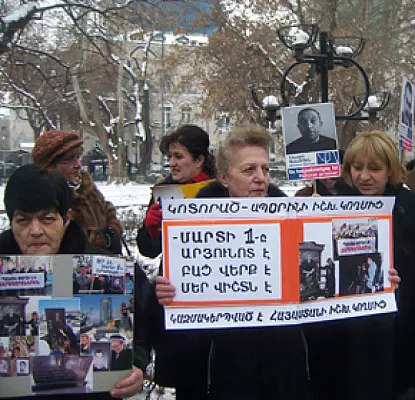 Wives of Imprisoned Opposition Activists Demand their Release