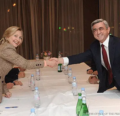 Sargsyan Thanks Clinton for her 'Unequivocal and Balanced' Position on Karabakh