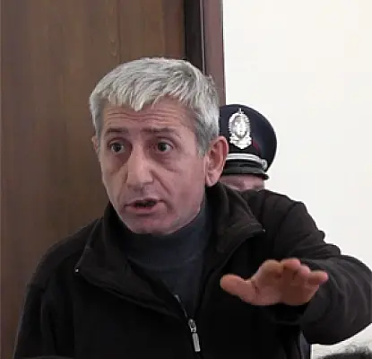 Сын арестованного оппозиционера выбежал на поле в ходе матча Армения-Португалия