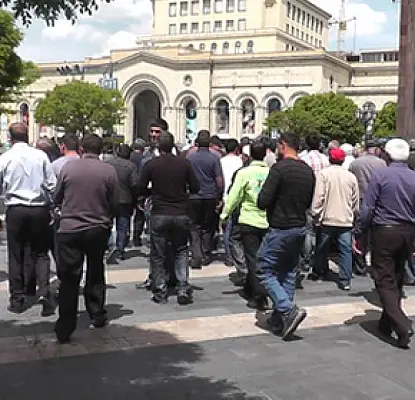 Քաղցրաշենի խաղողագործներին խոստացել են պարտքը մարել մինչև մայիսի 10-ը. A1plus.am