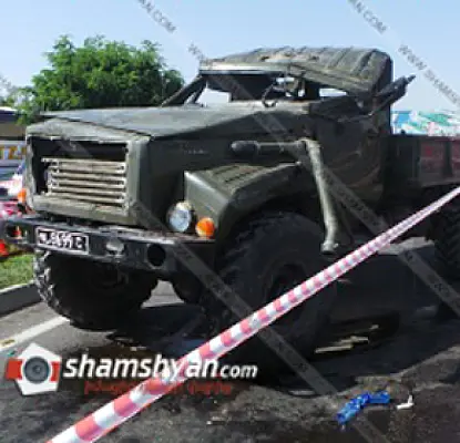 8 военнослужащих пострадали в аварии в Ереване