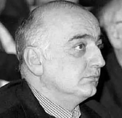 Հայաստանում բաց նամակ են գրել Վանո Սիրադեղյանին
