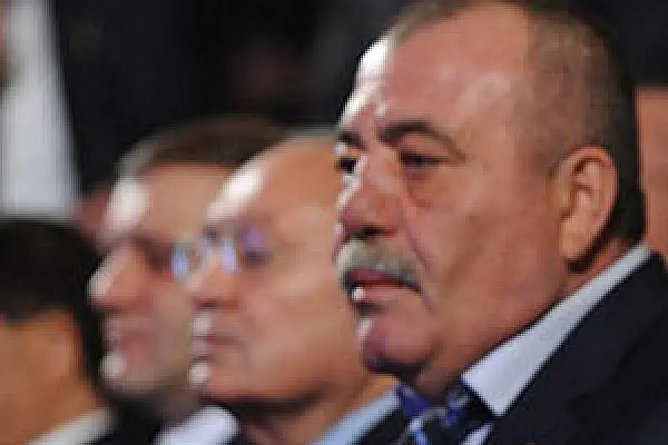 Ում էր պատկանում Էջմիածինը