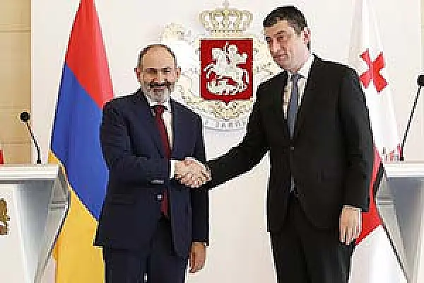 Ориентация не мешает Грузии и Армении, уверены премьеры