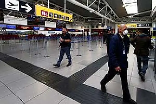Аэропорт в Риме закрыли, выгнав пассажиров. Граждан Армении призывают не лететь в Италию