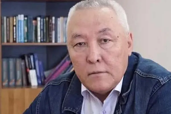 «Действия врачей настораживают». Казахстанский оппозиционный журналист скончался в больнице
