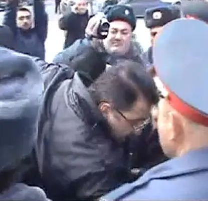 VIDEO: Armenian Police Shoving, Yelling at Heritage Party MPs