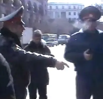 'You're Very Small:' Yerevan Deputy Police Chief to Armenian MP  
