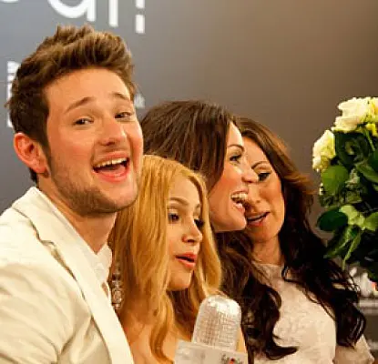 Azerbaijan Pair Wins 2011 Eurovision Contest, Wants to 'Bring Europe Together' (VIDEO)