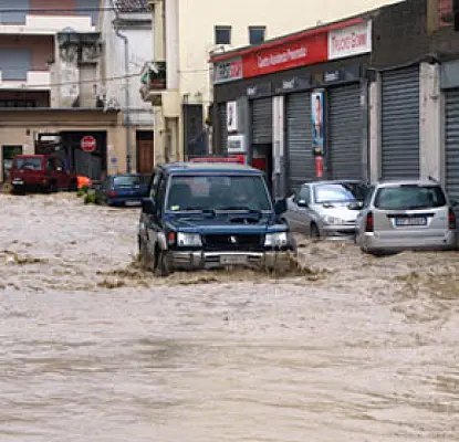 Корсика и Сицилия уходят под воду