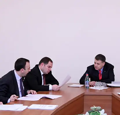 Արտակարգ դրության մասին օրենքը քննարկվեց ԱԺ պետաիրավական հանձնաժողովի նիստում