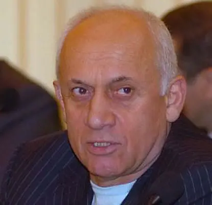 «Ասել եմ՝ գնա հորդ նկարի». Թոխմախի Մհերը հարգում է լրագրողներին