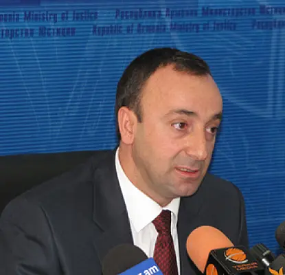 Պարտադիրը պետք է վճարել․ Թովմասյանը կրկնեց այլ պաշտոնյաների մանտրան