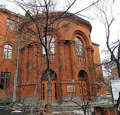 Լևոն Անանյանի որդին սրճարան է կառուցում Գրողների միության շենքի դիմաց․ «ՀԺ»